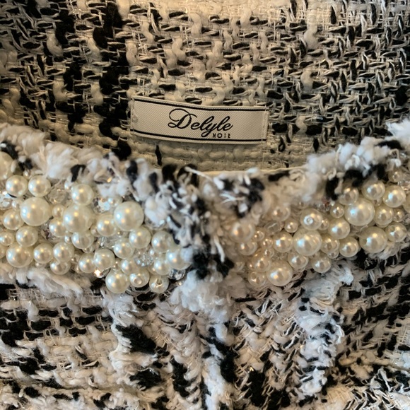 [Reserved] Tweed jacket with pearls - Available until Nov 15 - Picture 4 of 6